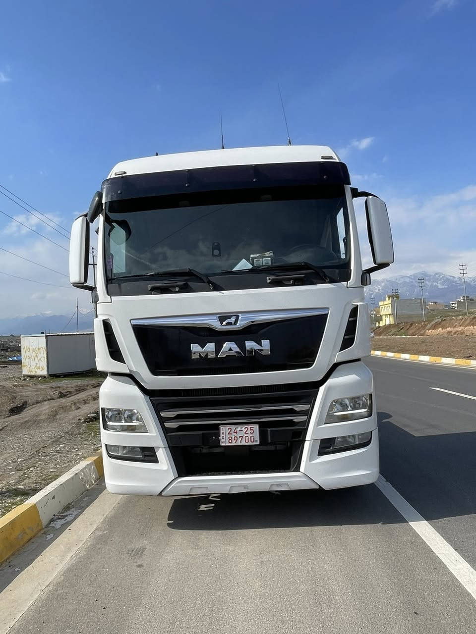 مان 2019
تاك سوپه رى سينى
فوول مواسه فات 
ريتايده ر سلاجه 
سپايده ر كاسيحه و بال
ده بل تانكى
گير داشبول
عاسه و كاميرا ئيش ئه كات
شوين قه لادزئ
تايه ى پيشه وه ى نوييه
سينى جوست كلاج دارى به رز
سحر٢٥٠ $
***********
***********
