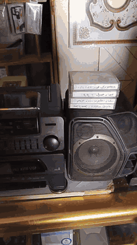 مسجل ياباني كاسيتين راديو يسجل سريع بطئ مامصلح مع 20كاسيت نسخ اصليه ريفي بالاغلفه سعر 100 مقدادية حي المهدي تصال بالرقم ***********
