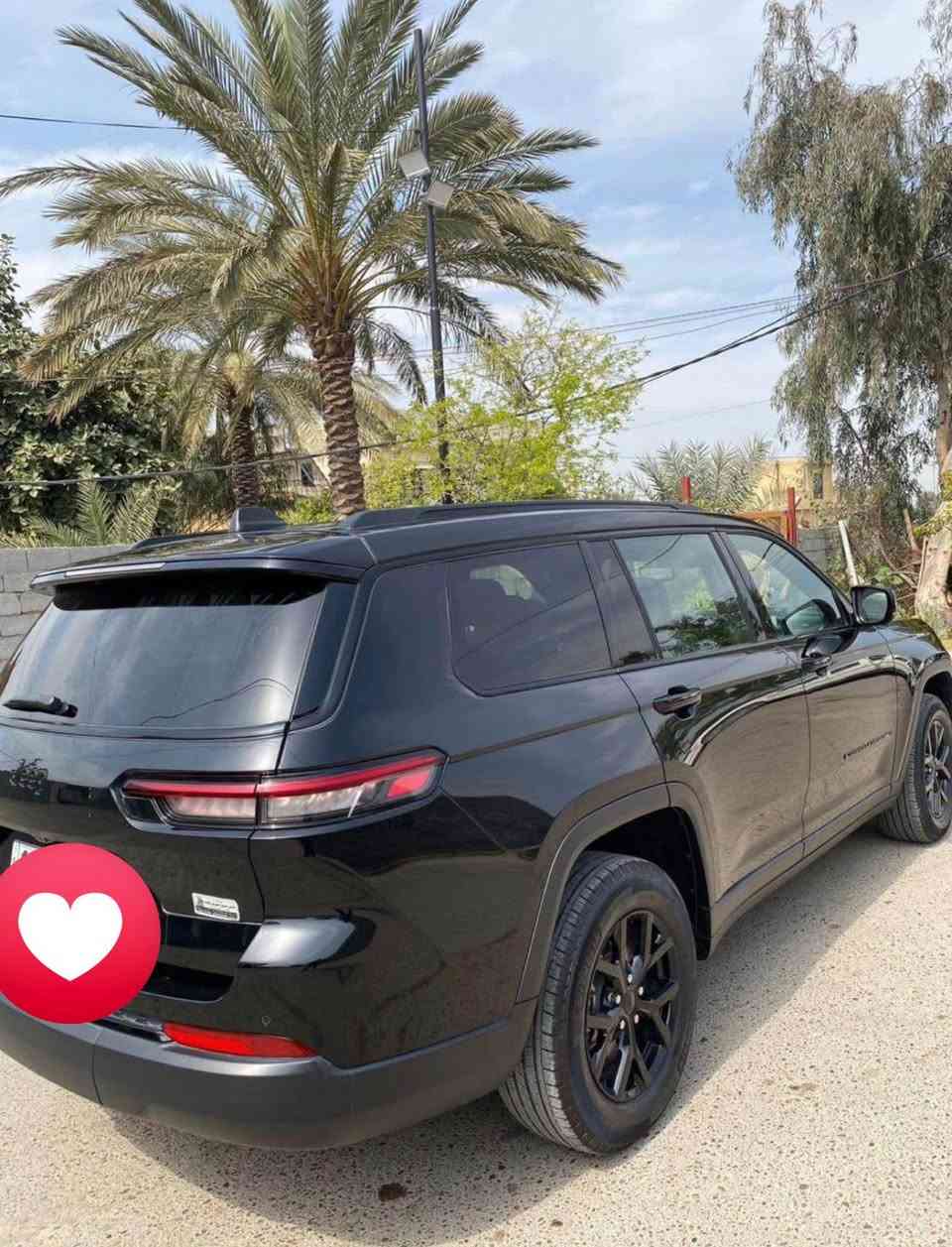 السلام عليكم . . للبيع جيب موديل 2024
ماشيه 31

بدون صبغ بدون تبديل بس بارد بيها 

بلاك توب  رقم بغداد بسمي هزه وسنويه جديده 7 راكب

ايرباك ستيرن راجع سستم مكان بغداد للاتصال 

***********
