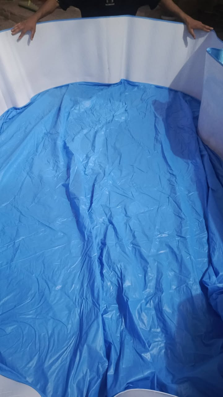 سلاام عليكم مسبح للبيع الطول ول رتفاع موجود بل صوره  شتريتو طلع مايكفي الحوش  مسبح حلو طولو وعرضو مناسب سعر 25 بي مجال بسيط لي يحب يقتني يتواصل وتساب ***********
