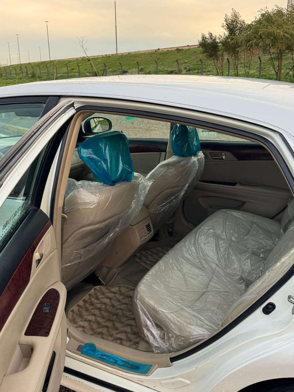 تويوتا افلون 2012 خليجي – Limited 
ماشية فقط 180 ألف كم حقيقي
سيارة نموذج بالنظافة والترتيب
جايه وياها مفتاحين بصمة
فول مواصفات:
سلايد
كراسي جلد
ستارة خلفية (تشتغل)
كراسي تدفئة + تبريد
حساسات
نظام صوتي 
تبريد مركزي
تحديد سرعة
كاميرا
كراسي كهرباء
وغيرها هواي مواصفات
بلا صبغ
دعامة لدعامة على الشرط
كم مكان تعديل بارد اصغير
السنوية مجددة وباسمي
4 تايرات وكالة جديدة

🟪 السعر  :: ٢٠٥

القير والمكينة ما مفتوحات
مسوي لها سيرفس كامل
حتى البخار والصوت الرقمي على الشرط
ما بيها أي مشكلة

مكان السيارة كركوك

رقم صاحب السيارة:
0773 386 9099 كركوك, العراق
