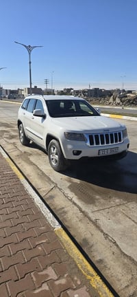 لاريدو 2011 • ٣٦٠٠ ٦سلندر • بدون صبغ ٣ قطع