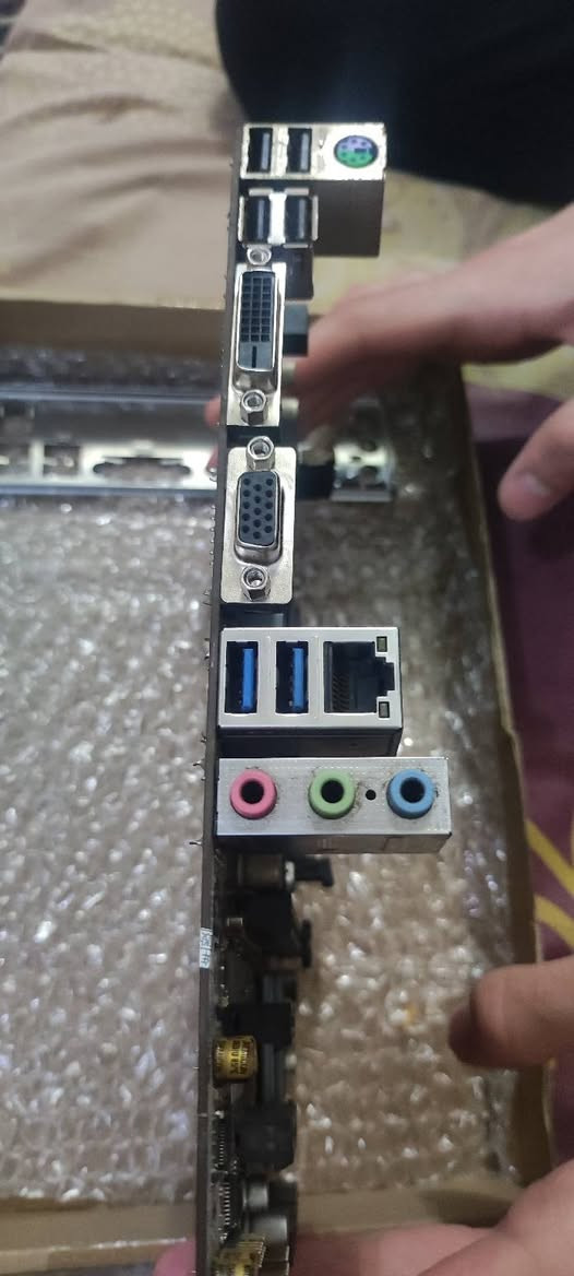 مذر بورد msi يدعم الجيل السادس والسابع ويعم الرامات من نوع ddr4 ,, ويحتوي على منفذين vga dva ,  السعر ٥٠ الف ،،


**إذا كنت صاحب هذا الإعلان وتريد حذفه لأي سبب، رجاءا أرسل رسالة إلى الدعم الفني**