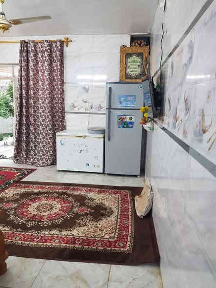 بيت البيع مساحته👈 280👉 متر قاط واحد 👉البناء بلوك 👉 غرفتين نوم وستقبال ومطبخ  حمامات ثنين واحد غربي واحد شرقي مطبخ بارد  ومطبخ حار صاله ترك ع داير بيتونه سطح مطبك شتايكر مجاري ريسيه كهرباء ماي سحب كلشي متوفر حديقه حمامات خارجيه 👈بلزراعي مال بيت ضيفان 👉ثاني فرع👈 العنوان بغداد منطقت بوب الشام👉 صايره فوك صيطرت الشعب جاي من القوس ع يدك اليمنه 👈جنس الرض عقد زراعي 117👉 👈 مايرهم قصد ولا مقدمه حاضر فلوسه البيت👉 👈 السعر 90 👉 بي مجال اكثر تفاصيل البيت بلمقطع الفيديو اليريد يشوف البيت مقطع فيديو يدخل علي خاص ادزله مقطع فيديو مال البيت اتصال برقمي خاص عادي بي وقت ***********  واتساب👉
