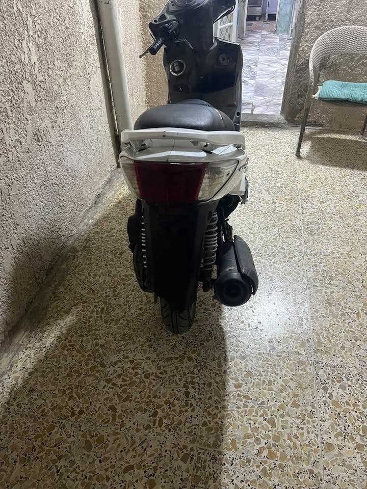 السلام عليكم الطيبين دراجه سكنس للبيع الدراجه فول نطيفه  بيهااااا كسر بل كفر لامامي واضع بل تصوير محرك مكفول مابيهااا شي تجاري بس فيتبم امبدل الداجه ممعروضه ٨٥٠ وبيهاااا مجال إذ شراي مجال زايد  مكان نهايت حي اور قبل ماتصعد السده شارع رحيم بيت زياره بس اسئل اتصل على الرقم ***********  اتصل وتدلل
