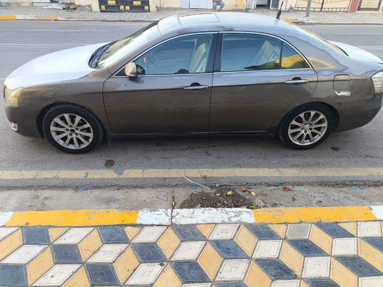 السلام عليكم جيلي مقراند سي 8 سياره جاهزه تبريد تدفئه محرك 2400 سياره ما بيها نقص سياره بها مواصفات السعر 38 وبيها مجال يرهم مراوس حسب القناعه المكان بيجي السياره ما بيها تحويل ولا وكاله الاستفسار عن الرقم ***********
