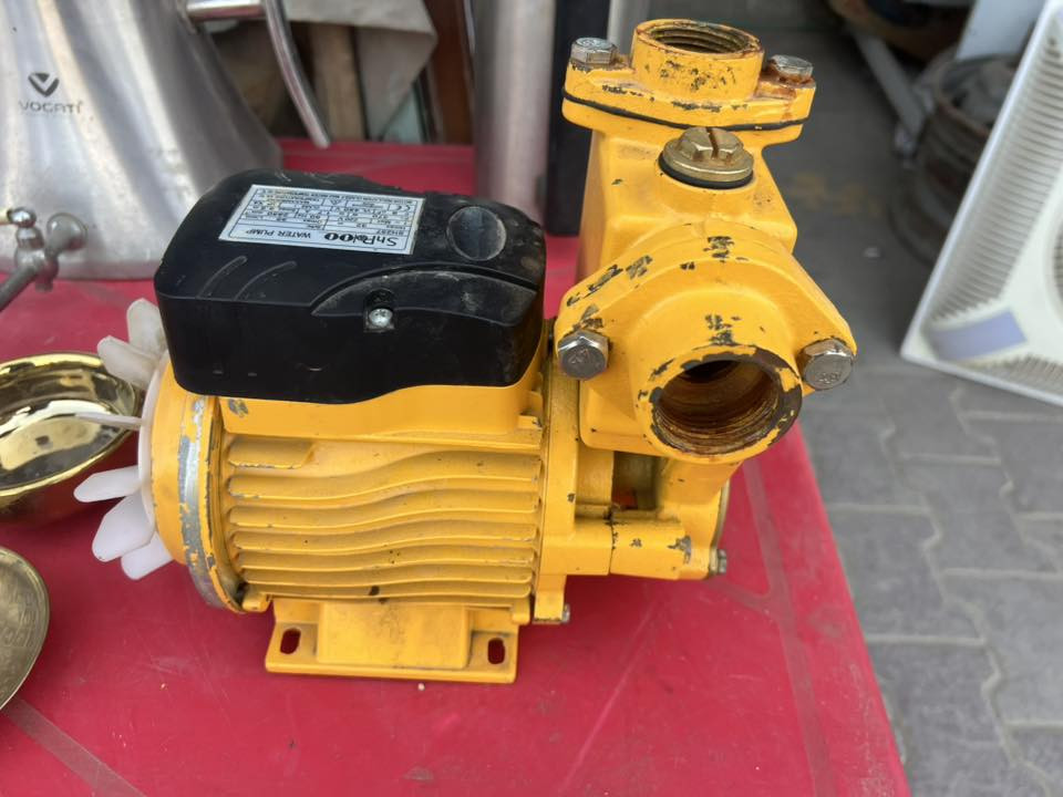 غراض نظيفه للبيع كلمن وسعره ***********
