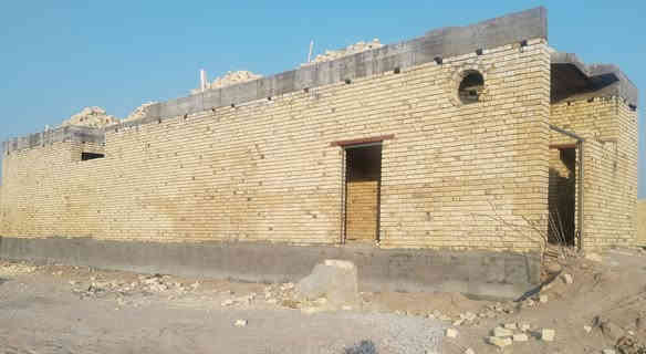 هيكل مسقف للبيع بحي لاعلام الثالث 120متر والوجه 6والنزال 20بناء طابوك صب كونكريت غرفه وصاله ومطبخ ودوانيه السعر خاص او على الرقم ***********
