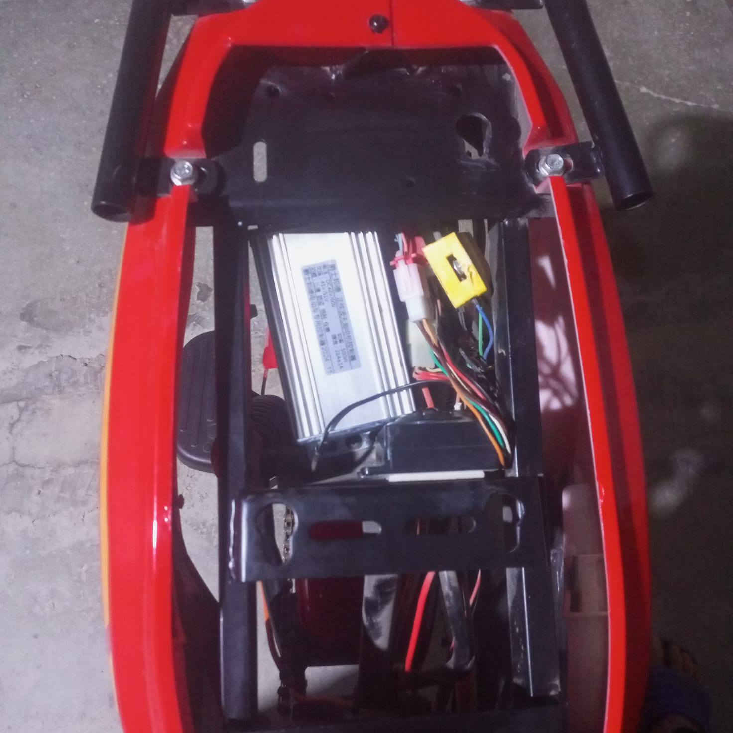 السلام عليكم شباب دراجه شحن حجم 14 للبيع اي عطل ما بيها بيها اربع بطاريات وبيها بلوتوث بيها دبل خلفيه وثلاث نمر اشائر لايت اي شيء ما بيها باي دار اسرعه حقيقيه 60 السعر 350 بها مجال راسلني خاص


**إذا كنت صاحب هذا الإعلان وتريد حذفه لأي سبب، رجاءا أرسل رسالة إلى الدعم الفني**