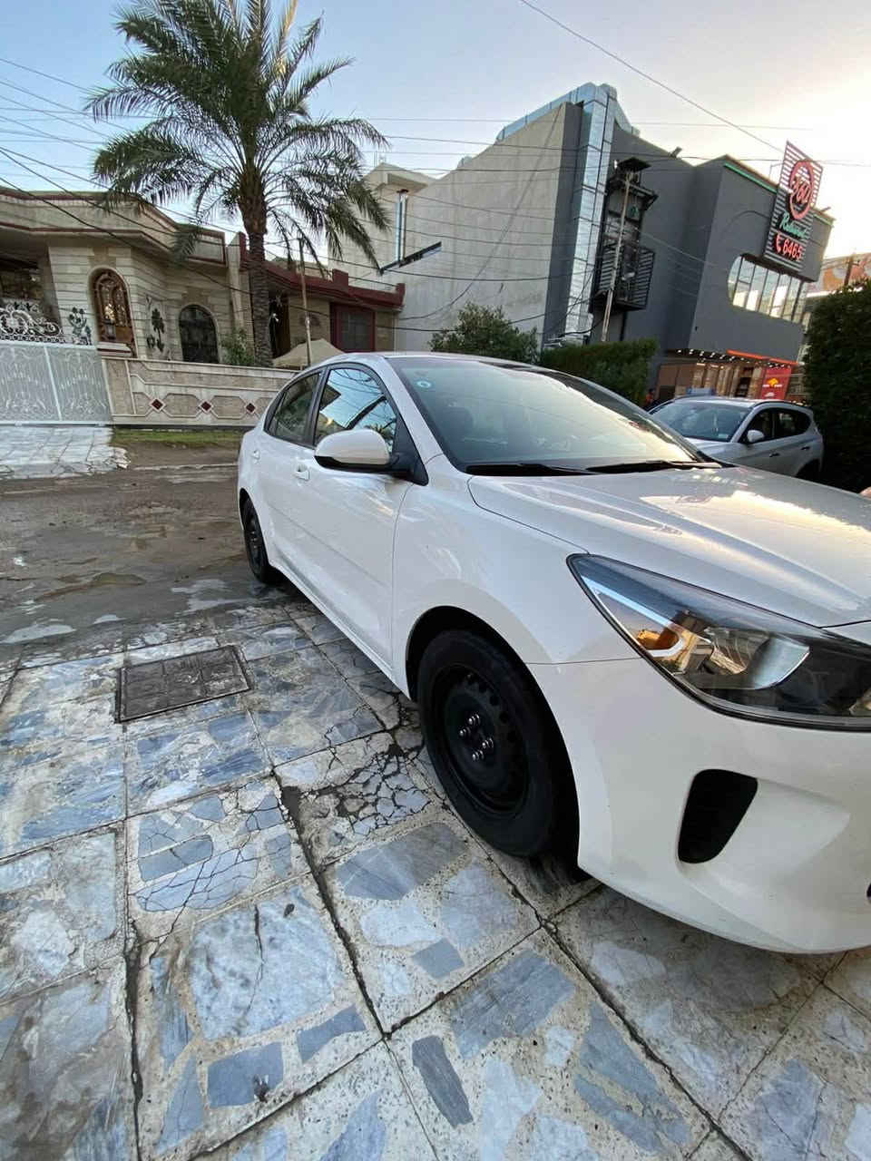 السلام وعليكم سياره كيا ريو  موديل ٢٠١٨  سياره S

كير AT المرغوب / باتري جديد سياره جهازه من كلشي نقص مابيه 
سياره فقط بيه صبغ جاملغ خلفي فقط 
ماشيه ٥٩ 
السعر ١٢,٥٠٠$ وبيه مجال 

مكاني بغداد /الكرخ 

***********
