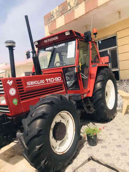 سم الله الرحمن الرحيم 
وصول انيوهولند حجم 110 حديث جديد جدآ 
فول مواصفات مامفتوح بيه 
برغي الساحبه على وضع الشركه
 تخم اطار الشركه 
غير مستخدم  داخل العراق 
للاستفسار اتصل *********** 
***********
 ***********
(معرض الحاج حيدر عداي الشمري)
