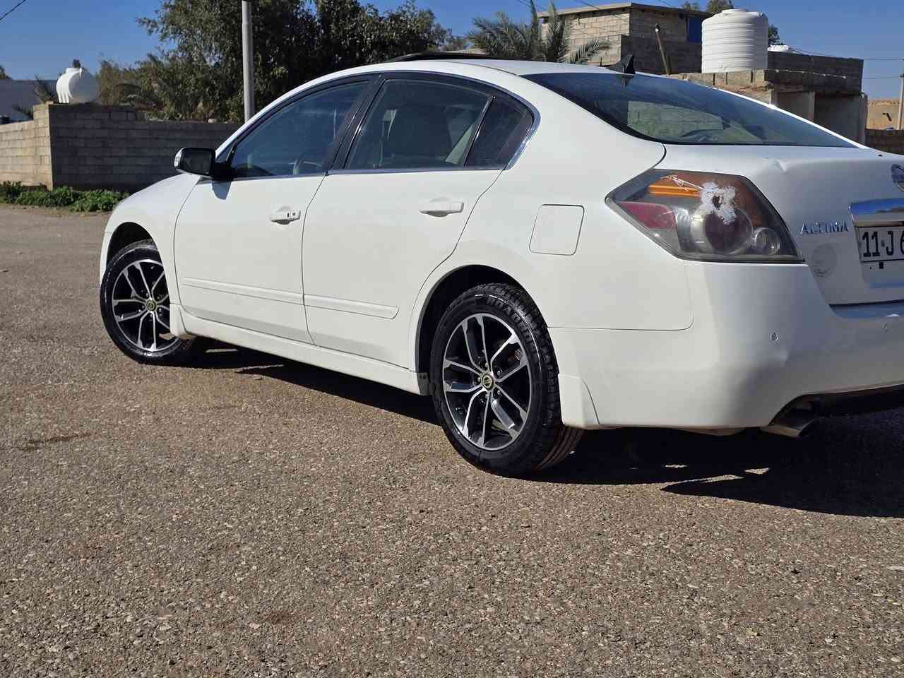 نيسان التما خليجي 
2008  رقم بغداد ألماني 
محرك 4  /كير براد بلاد 
سياره فول تنته تحكم ستيرن 
 تبريد ثلج 
سياره بيه رش أقل الحزام ابيعك حزام 
بدون اي ضرر خارجي او داخلي 
صدر كير محرك كفاله عامه 
تحويل ثاني يوم بسمي سياره  
مكاني ديالى المقدادية 
السعر 95 
***********
