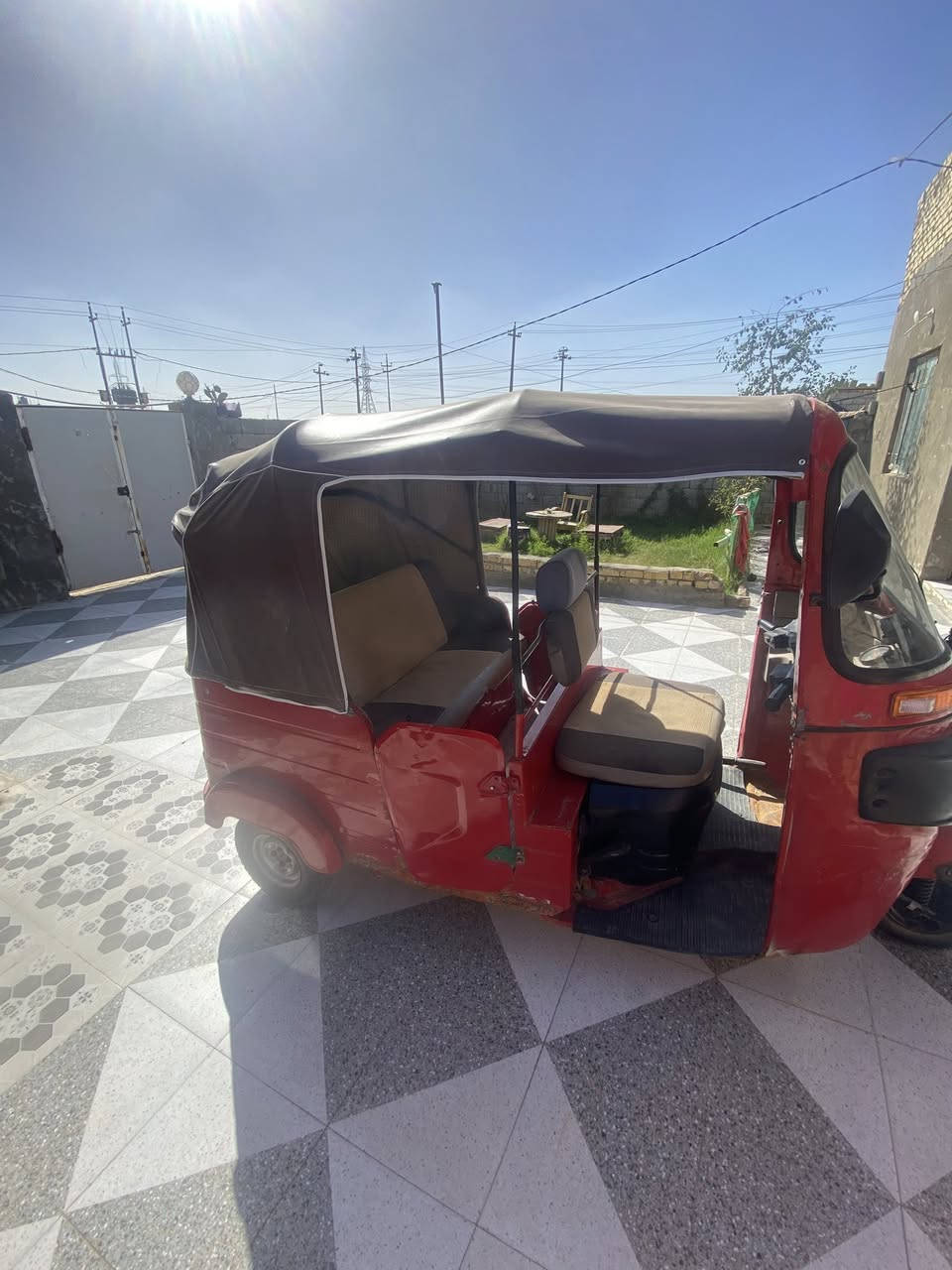 سلام عليكم تكتك لبيع مديل 18رقم الاستفسار ***********
