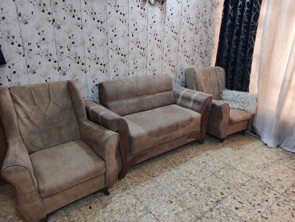 السلام عليكم تخم عشر مقاعد بغداد الحسينية سعر ١٧٥ رقم ***********
