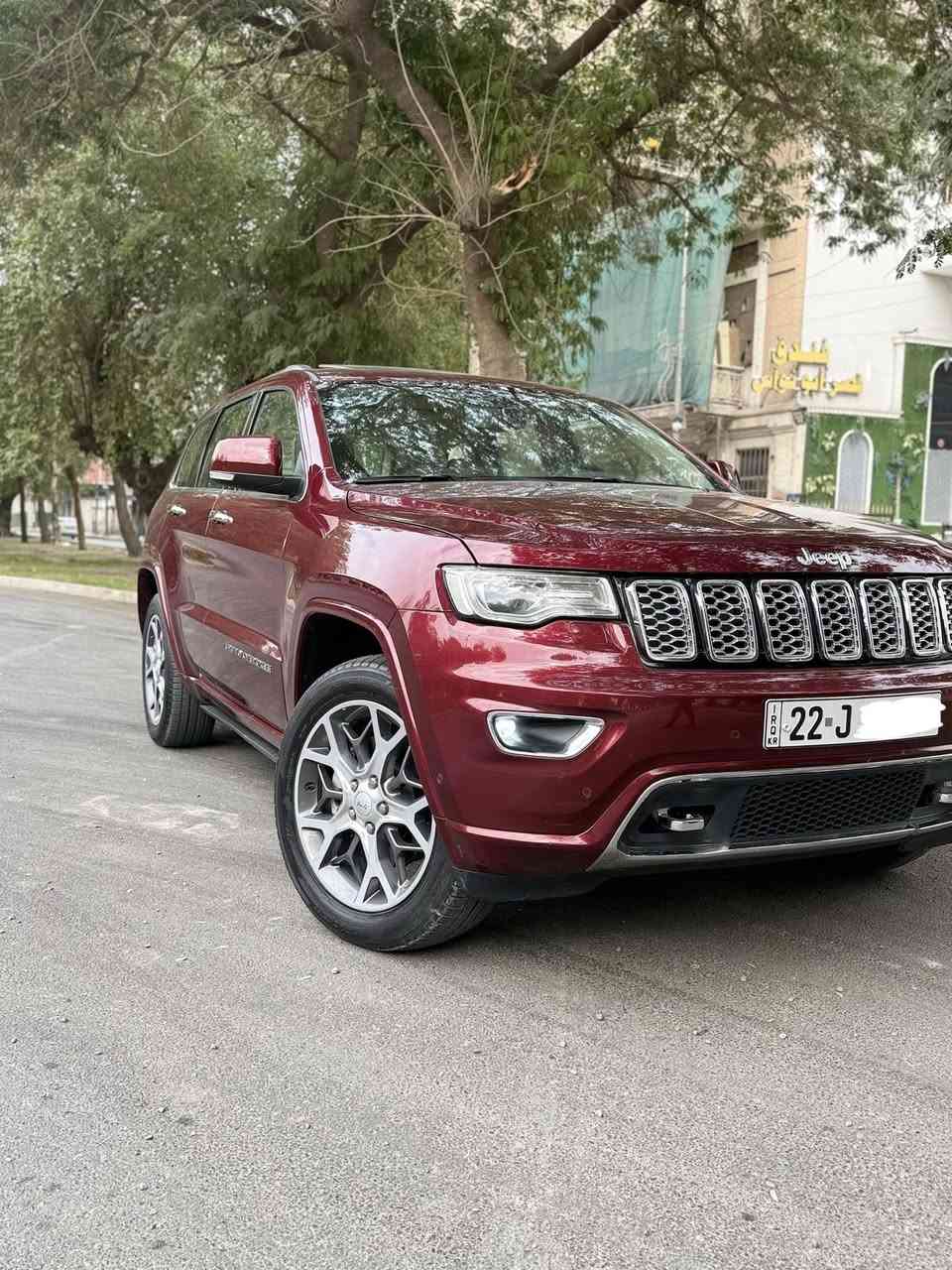 جيب اوفر لاند : 2020 خليجي فول 1/1 اخت زيرو 
المحرك : V6.  3.6L فول فول 1/1
ماشية 31 الف ميل 
رقم اربيل  تحويل ثاني يوم 

المواصفات :
* دفع رباعي 4x4 . *
* سقف بانوراما . 
* شاشه كبيرة 
* نظام الخرائط (GPS) .
* نظام التعليق هوائي (جكات) . 
* ستيرن كهربائي . 
*ستيرن تدفئه
*كشنات تدفئه و تبريد
* المصابيح الأمامية زنون .
* كشافات الضباب زنون .     
* تشغيل عن بعد .
* صندوق كهربائي 
* المقاعد الأمامية كهربائية 
* حساسات أمامية
* حساسات خلفية 
* كاميرا خلفية 
* المرايا الجانبية قابلة للطي .
* مرايا متحسسه للضوء العالي . 
* مقود السائق من الخشب . 
* بلوتوث تلفون . 
* محدد سرعة . 
* نظام التشغيل والاطفاء الاوتوماتيكي ( Auto Start System ) .

العنوان: الكراده 
للاستفسار اتصال 📞
***********

