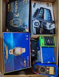 شلعة كارتون • ٧٥ قطعة • الكترونيات