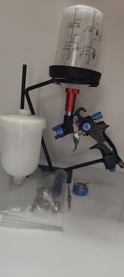 مسدس صبغ سيارات صغير مع ملحقاته 1.0و0.8 بنظام بوشه مو ربلات يعني بدون اعطال السعر70بي مجال العنوان نجف حي الصناعي بلوك الثاني قرب المصرف ***********يوجد توصيل
