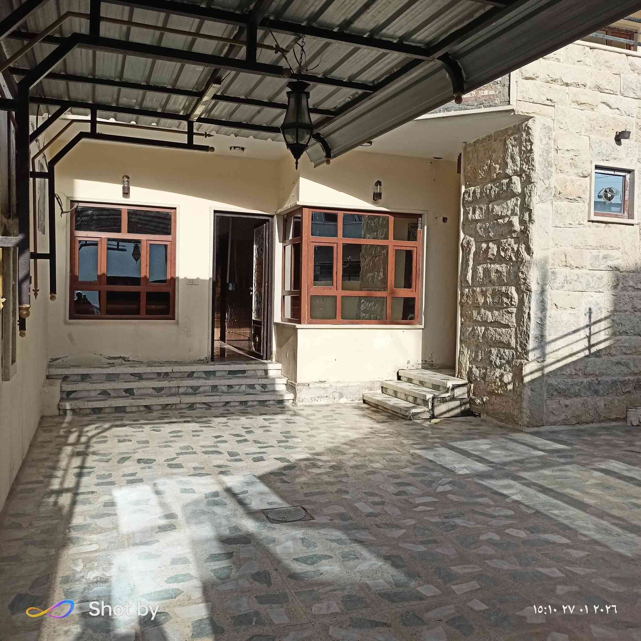 دار للبيع في حي التعليم العالي
مساحه الدار 240م واجهه 12
يحتوي الدار على 5 غرف نوم ومطبخ وصحيات واستقبال وهول 
موقع الدار نهايه شارع 20 
صنف الدار بستان ملك صرف 
لمعرفه السعر أكتب تم 
أو مراجعه مكتب مدخل حي الملايين الاولى مكتب أرض التميز للبناء والعقار 
اي استفسار يرجى مراسلة الصفحة او الاتصال ع الارقام المذكورة⬇️⬇️
***********
***********
