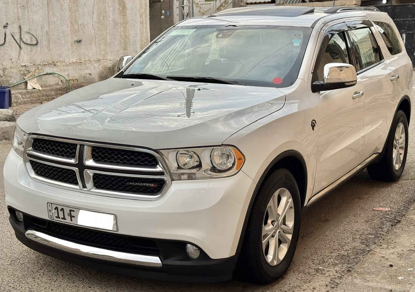 السلام عليكم للبيع دوج دورنگو موديل 2013 وارد خليجي كفالة عامة من الصبغ والضربة والتبديل والفتح سيارة جديدة جداً على وضع الشركة بيها فقط اربع اصابع بارد بل ربع مال جاملغ الامامي جهة السايق مكينة وكير كارتون برغي ما مفتوح بيها مكينة جديدة حجم المحرك 8سلندر 5700 حدادية وتخم تاير شد جديد سيارة جديدة كلش ماشية 150ألف حقيقي سيارة فول مواصفات فتحة كشنات جلد وكهرباء بصمة وبصمة ابواب باب الصندوق سلايد شفط تحكمات ستيرن وبعد هواي مواصفات ما ذاكرهن رقم بغداد انگليزي سنوية ما منتهية شرط التحويل سيارة جاهزة برغي ما بيها نقص وسيارة ما تعبانة ابد جديدة جداً 

_______________________________________

العنوان :البصرة

السعر : 180 وبيها مجال 

للأستفسار الأتصال:***********/***********
