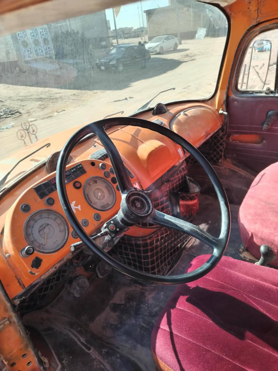 للبيع ابو ردين موديل 1988عشراويه عيون طافحه مكفوله كفاله عامه شاصي خام بدون صبغ اكسن بلادي محرك سوبر كير بلادي رقم صلاح الدين نكليزي بسنويه تنكر مكان نجف ***********
