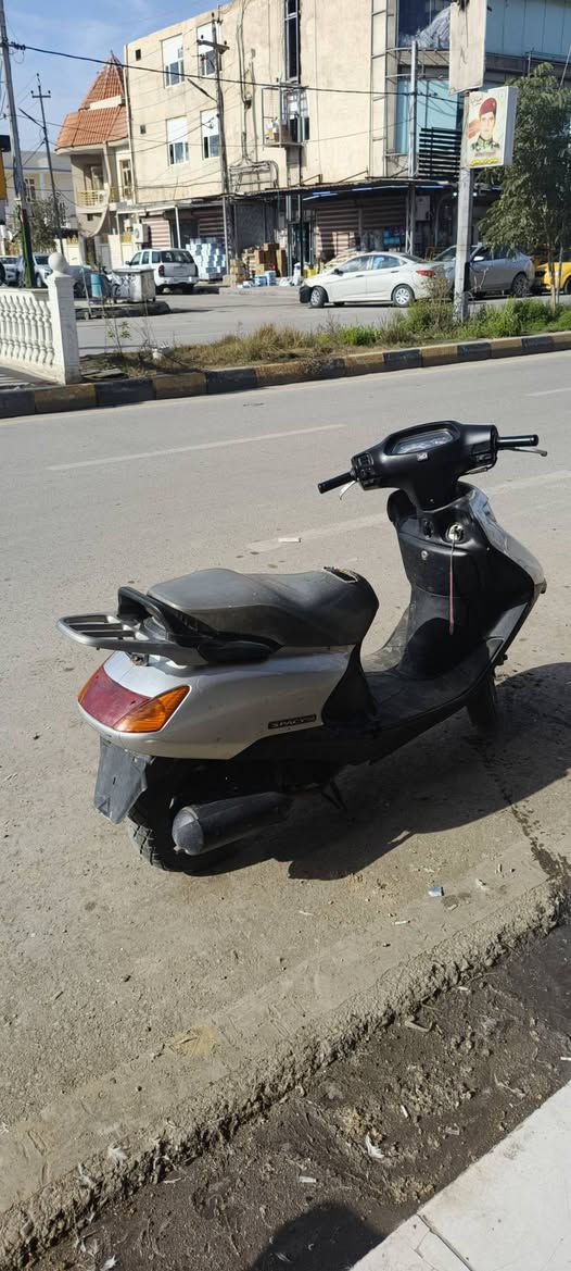 السلام عليكم اسبيسي ياباني ما مفتوح  كله شغاله عده قفل الجنطه  السعر 700 وبيه مجال شي بسيط 
***********
