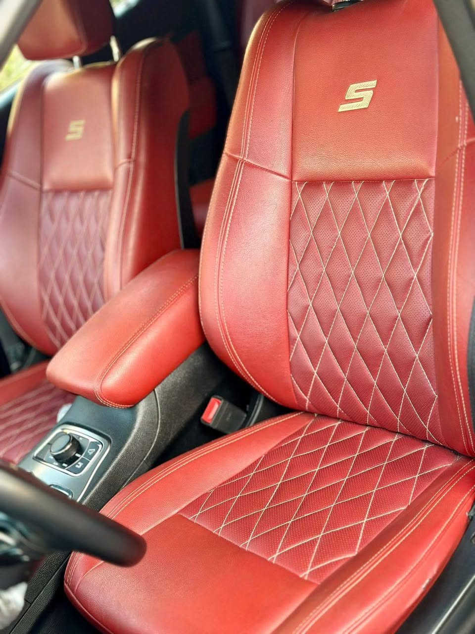 جيب 2021 S خليجي

وكالة هارلم و داخل احمر

مواصفات فول ال S

ماشية 55 ميل 

سيارة جديدة جدا مناقصها شي 

مبدل بيها بنيد اوجاملغ 

موجود سونار بيها 

رايدها ب 315وبيها مجال 

للأستفسار الاتصال على الرقم

او المراسله ع الواتساب 

***********

‏
‏
