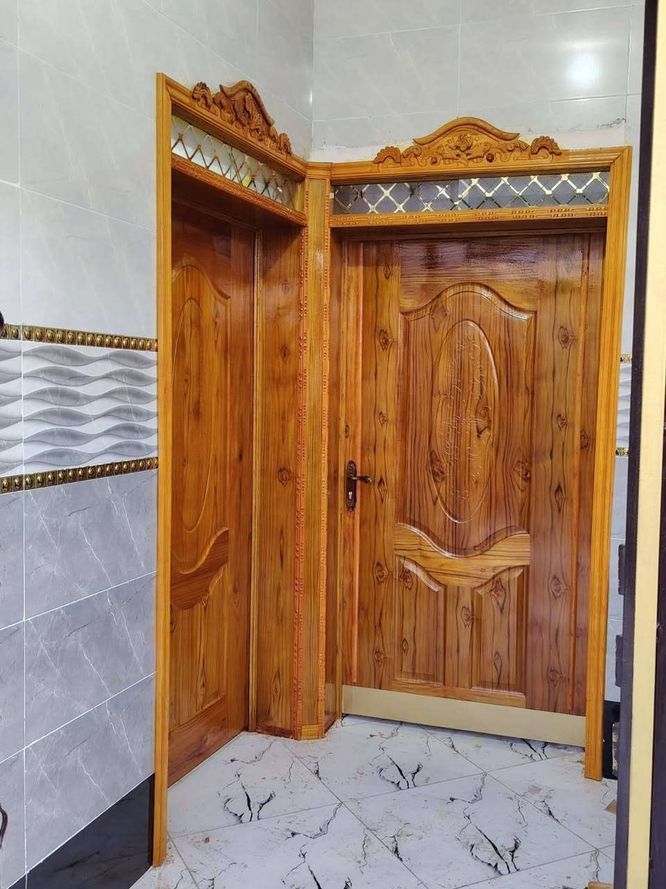 سلام عليكم فصالات حسب الطلب وخشب ثقيل***********
