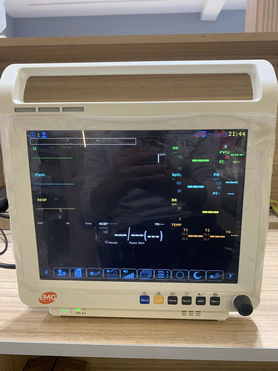 جهاز للبيع اعلى سعر ابيع للعلم الجهاز وحده بدون كيبلات فقط الجهاز وكيبل الكهرباء الي يفيده يجي خاص


**إذا كنت صاحب هذا الإعلان وتريد حذفه لأي سبب، رجاءا أرسل رسالة إلى الدعم الفني**
