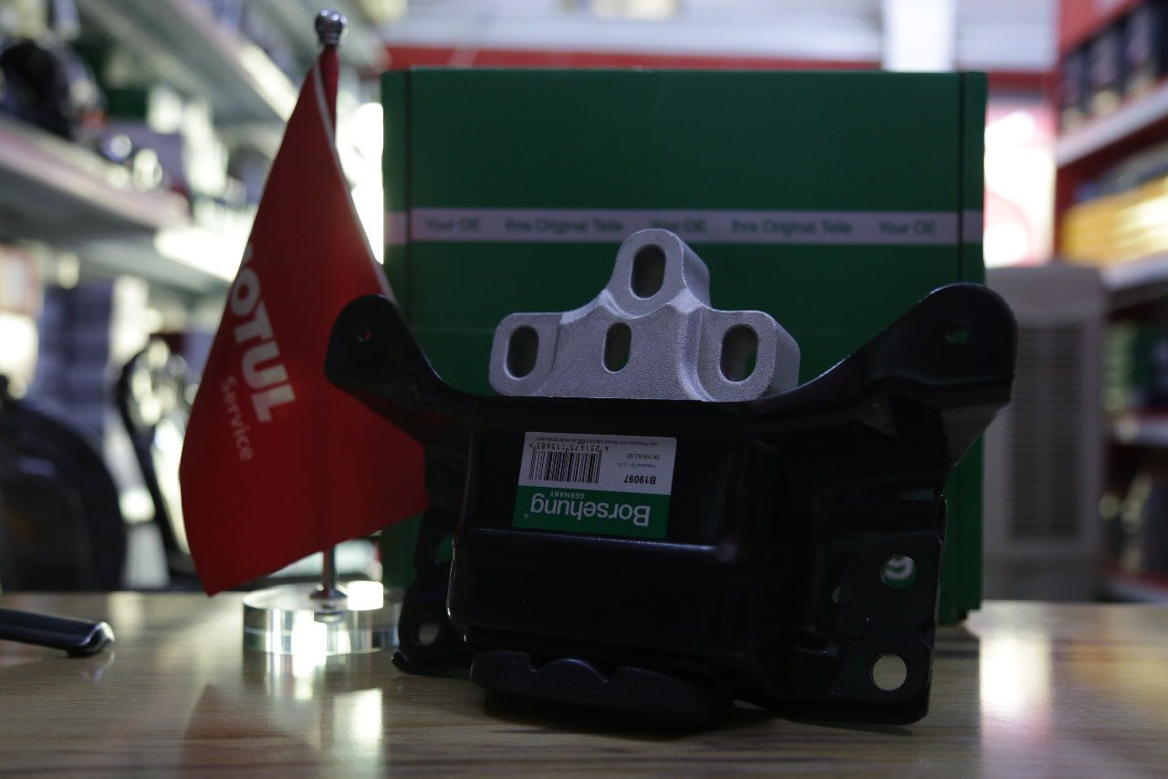 كل التحتاجه للفولكسواكن متوفر بمركزنا MOTUL service قطع غيار تفصيخ كصات وجديد براند وجديد اصلي ومتوفر تجاري وصيانة من الدعامية للدعامية فحص بجهاز الوكالة تشخيص اعطال ادامة صيانة كهرباء وميكانيك من الدعامية للدعامية تتوفر زيوت موتل الفرنسية وجميع السوائل وفق كود الشركة 
لدينا توصيل 🚚 لكافة انحاء العراق 
واتساب او اتصال اي استفسار ***********
