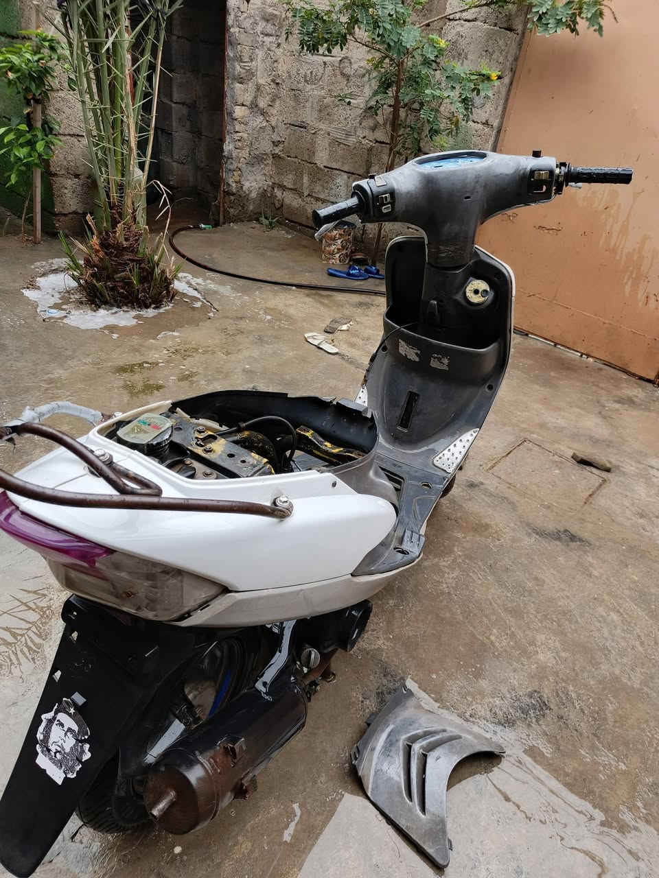 سلام عليكم درجة ماكس منغولي شغالة مية بل مية شرط هندر واحد الدراجة ما متعبينهة بس اروح بيهة للدوام وارجع الكمالية ورة السوق حي الامل للتواصل *********** وتساب السعر 300الف و بيهة مجال للطيبين
