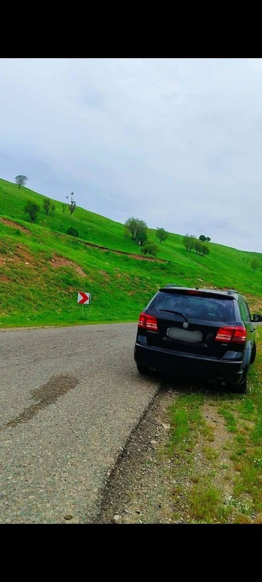 دوج جورني موديل 2009 ،، رقم اربيل  دولي  باسمي سنويه لل 2031 كابون بانزين ،محرك 6.. سلايت تبريد تدفئه كشنات جلد،،  طخه خفيفه الجاملغ  والباب خلف السائق السعر 
95 ورقه وبيها مجال ،، صدر نص عمر هاي تفاصيلها *********** مكاني موصل
