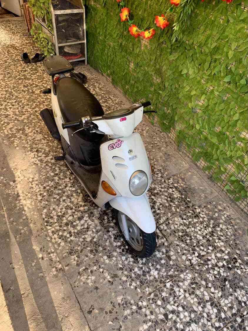 سلام عليكم دراجه فله للبيع دراجه مكينه جديده بس الكفرات يرادلهن ترتيبي السعر ٥٥٠ مكاني بغداد ساحت مضفر ***********للستفسار
