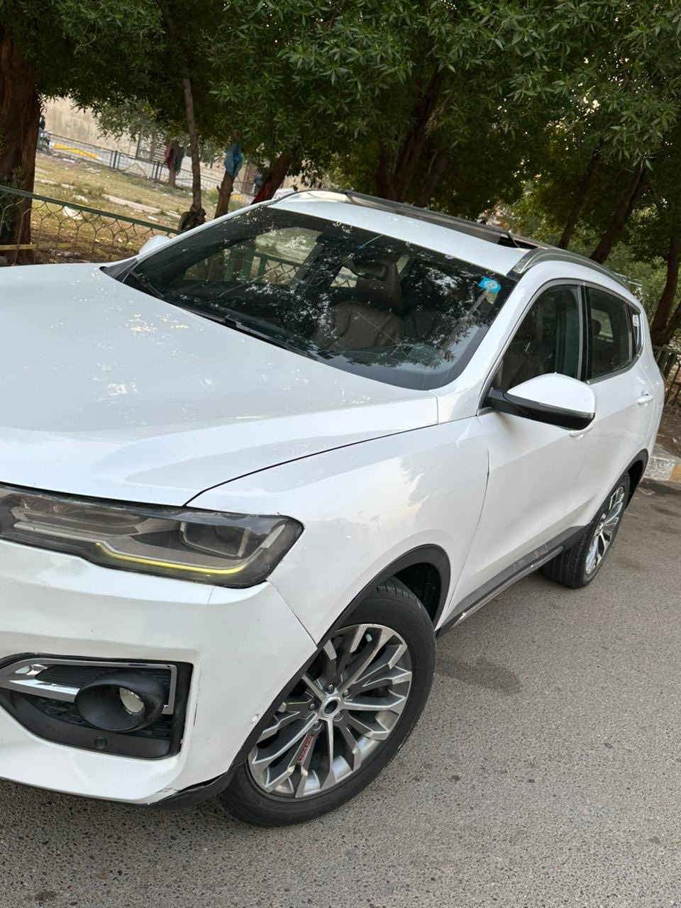 السلام عليكم
هافال h6 موديل 2019
مواصفات سبورت 2000 تيربو 
بابتين صبغ بدون ضربة
وبيها الصندوك ممسوي يصير ع البارد 
ماشية 78 كيلو 
رقم بغداد 
مكاني زيونة 
*********** 
السعر 105
