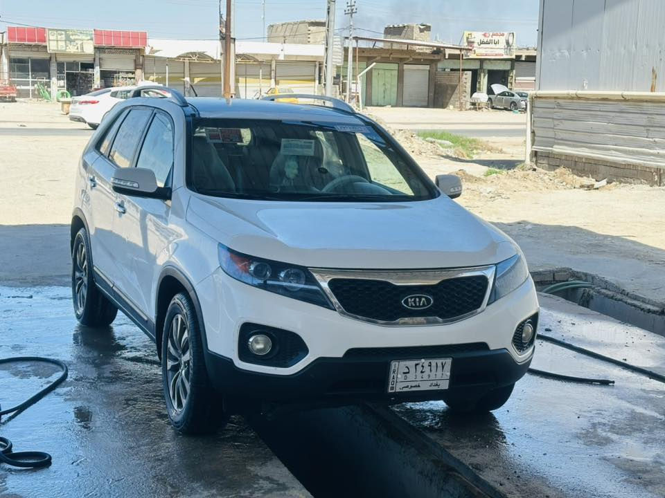 الهم صلي على محمد وعلى ال محمد
السعر 118 
للبيع فقط كيا سورنتو موديل 2011 
رقم بغداد مشروع وطني تحويل بكل المحافظات سنويه جديده 
وارد خليجي سياره فول موصفات للخير واحد على واحد 
مكينه وكير 6 سلندر 
7 راكب 
تبريد 3 قطع 
حداديه جديده توه منفوضه
تخم تاير جديد كهربائيات فول كله شغاله 
منضومه لايت زنون جديده 
السياره جاهزه للخير مال جناي تاخذه شرط الف دينار ماتخسر عليه 
السياره مكفوله من الكص والكلبه والعيب الشرعي ولاصوليات 
العنوان بصره قضاء آلمدينه 
*********** تصل وبيك خير وتدلل
