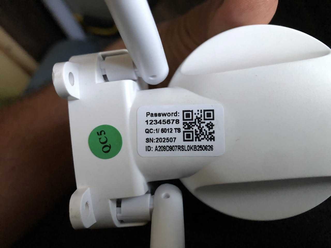 كاميرا مراقبة ذكية (Smart Camera)
كاميرا مثالية لمراقبة المنزل والأطفال، بجودة أداء ممتازة.
⚠️ ملاحظة: الكاميرا تباع بدون ذاكرة تخزين (Memory Card).
١٠ الاف مع توصیل


**إذا كنت صاحب هذا الإعلان وتريد حذفه لأي سبب، رجاءا أرسل رسالة إلى الدعم الفني**