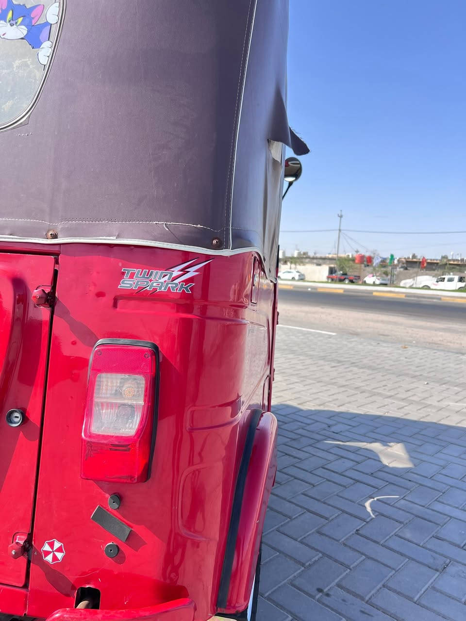 سلام عليكم تكتك موديل 22ام كنر كفالا عمه بدي ومحرك رقم وسنويه       مكاني البصر امن داخلي رقم***********ريدها ب10ملاين  وبيه مجال حك جايه
