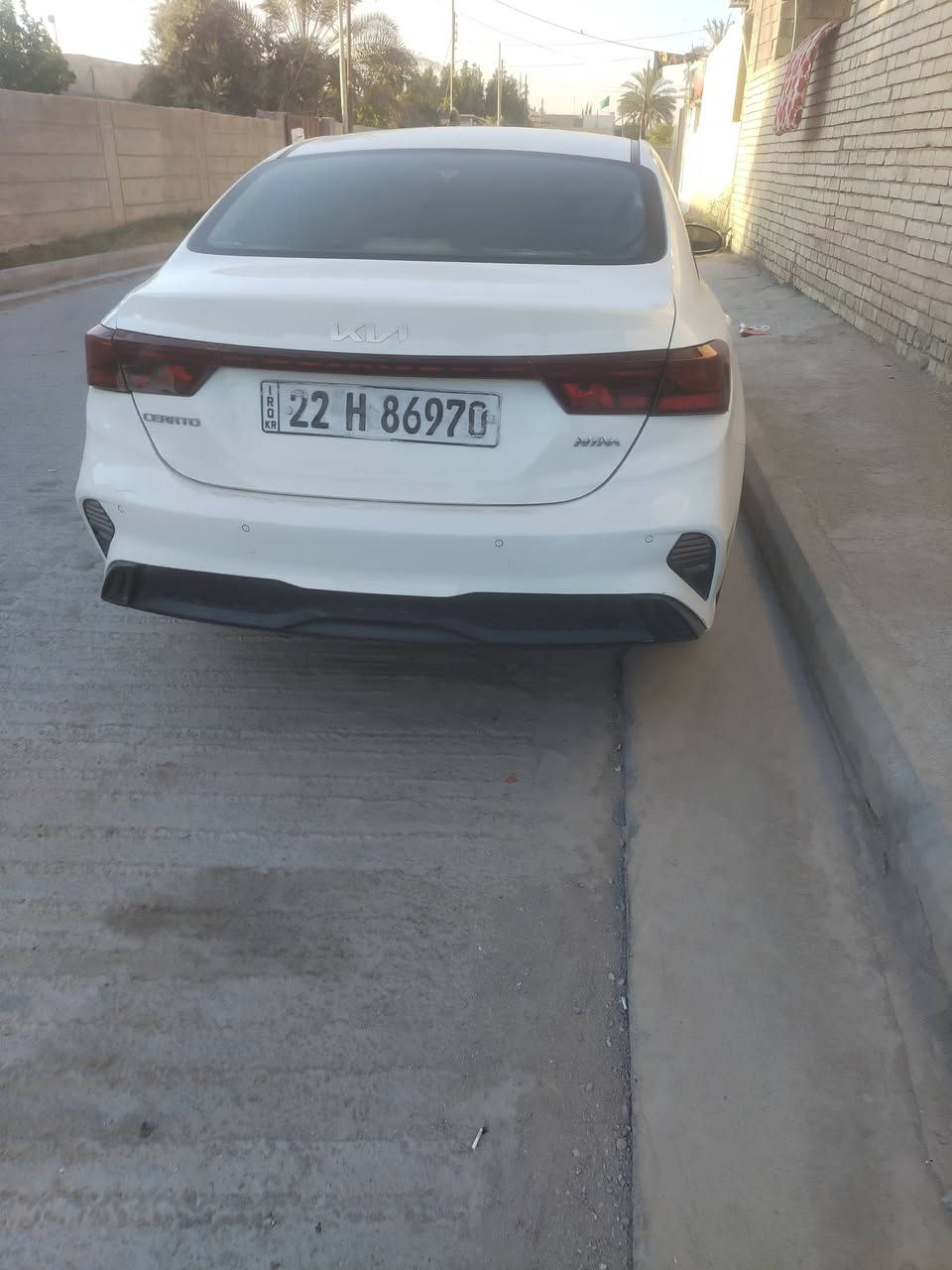 سلام عليكم سيراتو ٢٣ ناشر سونار وبيها تصليح بلغد السعر ١١٨  كير محرك تبريد مكفول عنواني صويره ***********
