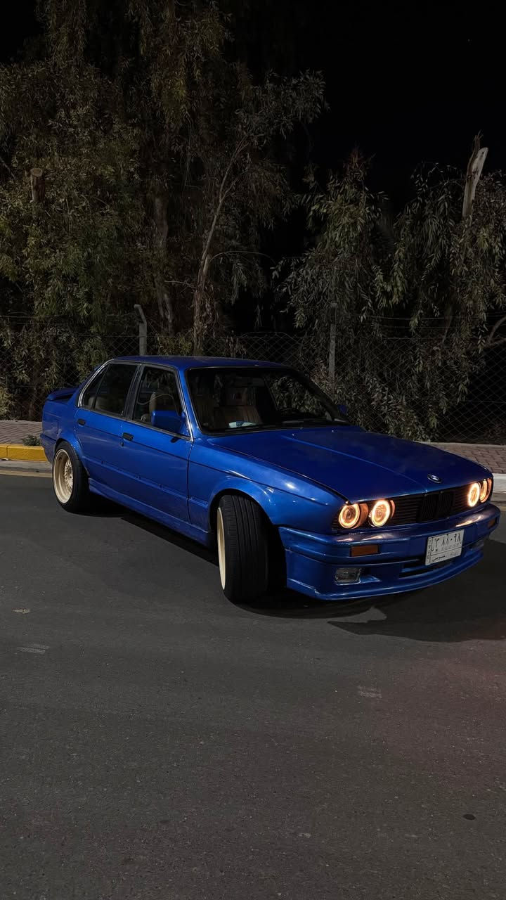 E30 للبيع محرك 25 مسكر تك فانوس اكسل قفل 8 براغي السيارة كاملة مكملة من كلشي اي نقص مابيها غرفتها جديده حدادية جديدة وكاملة السيارة كير عادي زت اف نمرة قصير المرغوب كهربائيات كاملة مكملة اي نقص مابيها مكان السيارة كربلاء السعر المطلوب 55$ورقة وبيها مجال بسيط 
اتصال ***********
واتساب *********** كربلاء, العراق
