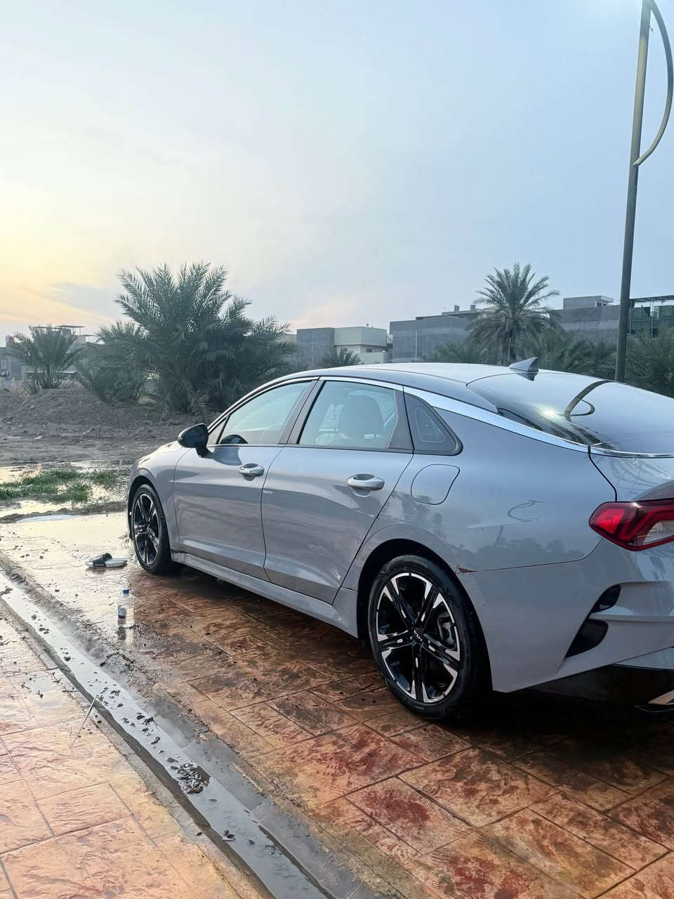 كي 5 2023 جيتي لاين 
فول عدا الفتحة رقم بابل 
حادث باب وجاملغ بدون ايرباك بدون دواخل 
داخل احمر
*********** Oborniki, Powiat Obornicki
