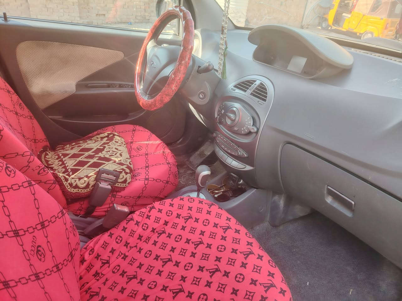 سيارة شيري X1 موديل 2014   
نضيفة ومكفوله سعررها 45 ورقه وبيها مجال 
العنوان بغداد النهروان 
الرقم *********** بي واتساب
ومتواجد على الخاص
