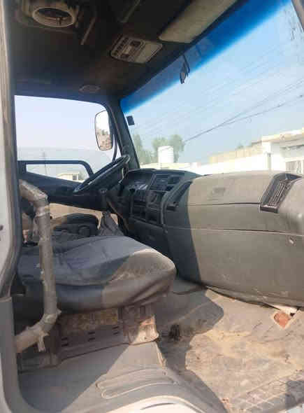 سلام عليكم فوسه مديل ٢٠٠ البيع رقم بغداد نكليزي بسمي    مكان سياره بغداد الستفسار ***********
