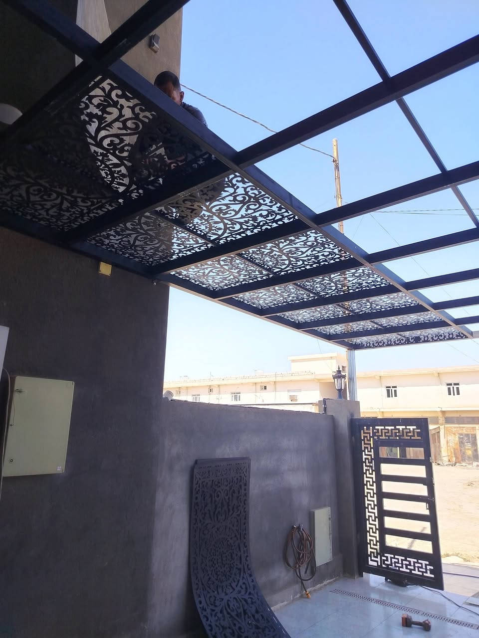 تم بعون الله تعالى تنصيب سقيفة من sns بلازمة دزاين حديث
مع زجاجي ٣ملم
للاستفسار الاتصال على الارقام التالية
اركان النعيمي
***********.
***********.
 ديالى ناحية كنعان

