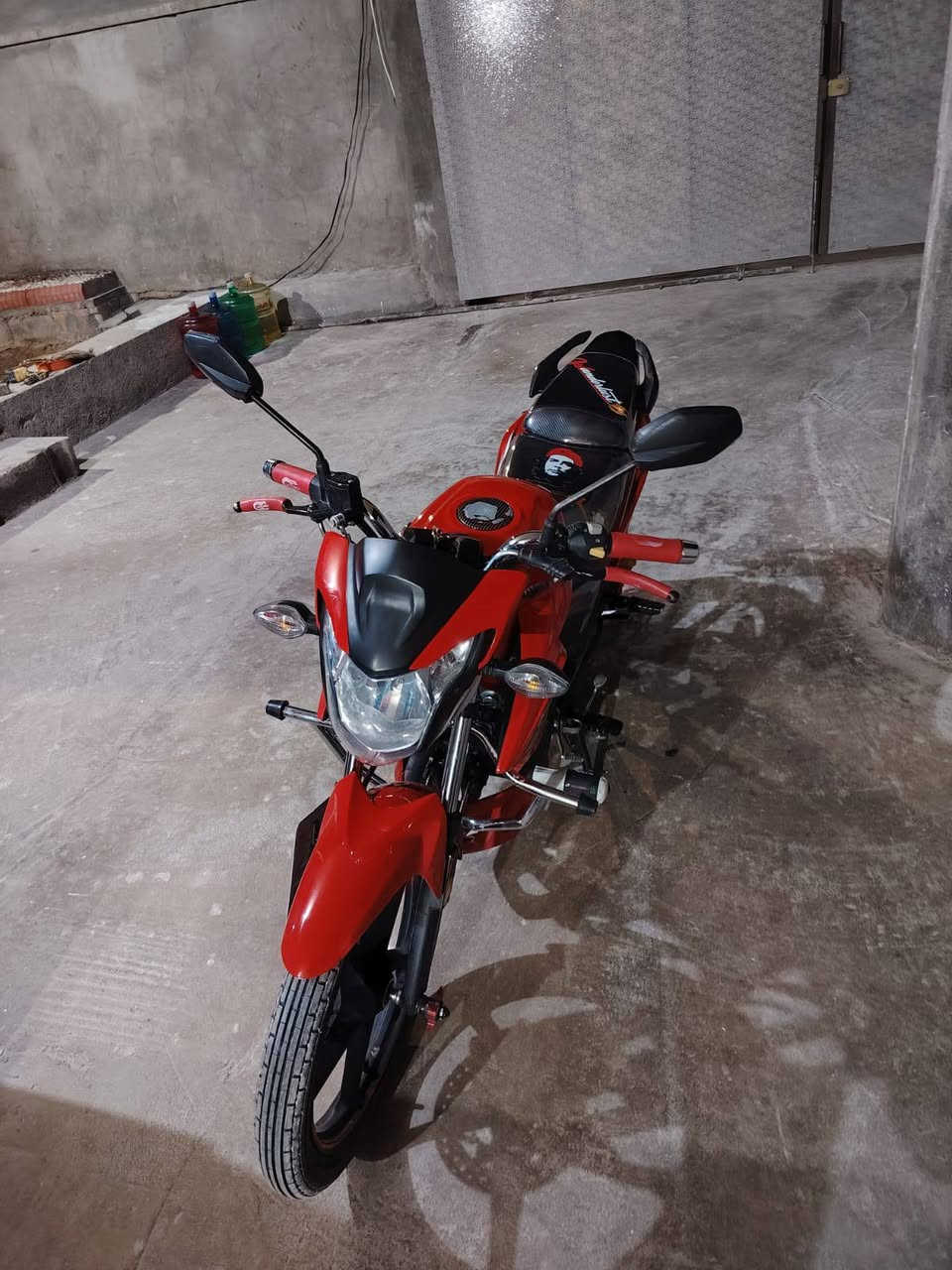 سلام عليكم هوجي للبيع موديل 23 مسجل لوحات انكليزي سعره 17$ ونص وبي مجال مكانه رأوه ***********
