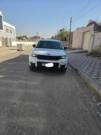 جيب كراند شيروكي موديل 2022  سبعه راكب لميتد بيه جاملغ وبنيد وجميع الا...