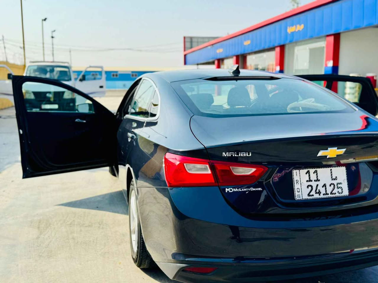 ماليبو موديل ٢٠٢٢ Ls 
رقم بغداد معوقين مع وكالة لحين تصير حرة
حادث خفيف
مواصفات بصمة تشغيل وابواب تحكم ستيرن جهتين شاشة كار بلي وأندرويد ماشية : 65 
السعر : 115
المكان : بغداد 
الرقم *********** بغداد, العراق
