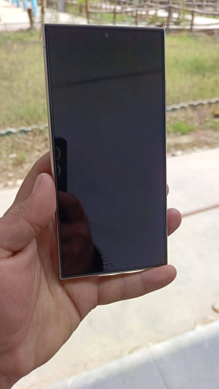 S24الترا
ذاكرة 256
مكفول من كلشي غراضه كاملة
الشراي يتصل او واتساب
***********
