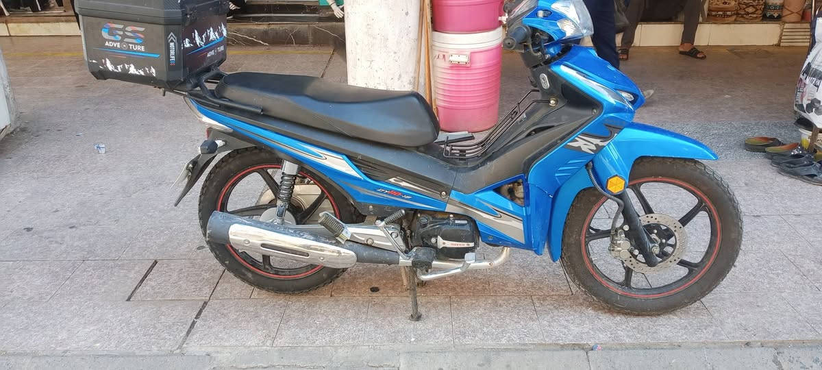 دراجة للبيع 
نوع دايوان 4 كير بدون كلج 
دراجه مكفوله +بدون اوراق
السعر 800و بي مجال 
تفاصيل اتصال ع الرقم ***********
