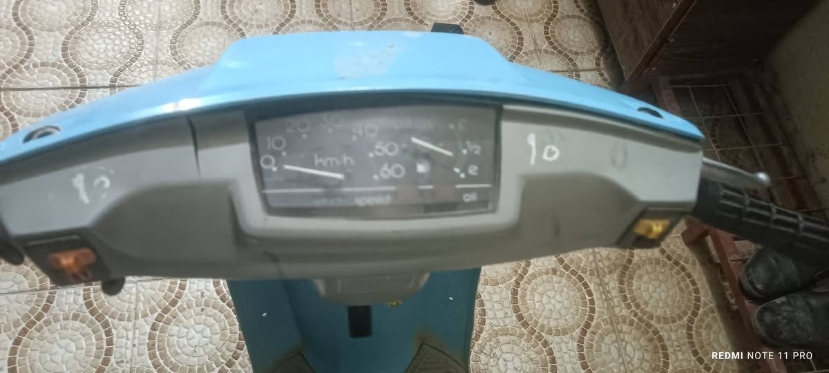 ئەم ماتۆڕی کیز کیزە بۆفرۆشتن بەشەرتی بێ عەیبی سعری 120مامەڵەیەکی کەم شوین سمود ***********
