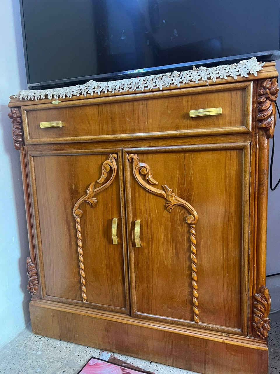 للبيع نهايتها مليون ونص
 جدا نظيفة لاكسر لا خدش 
تسكام خشب قوي مو سوكي


**إذا كنت صاحب هذا الإعلان وتريد حذفه لأي سبب، رجاءا أرسل رسالة إلى الدعم الفني**