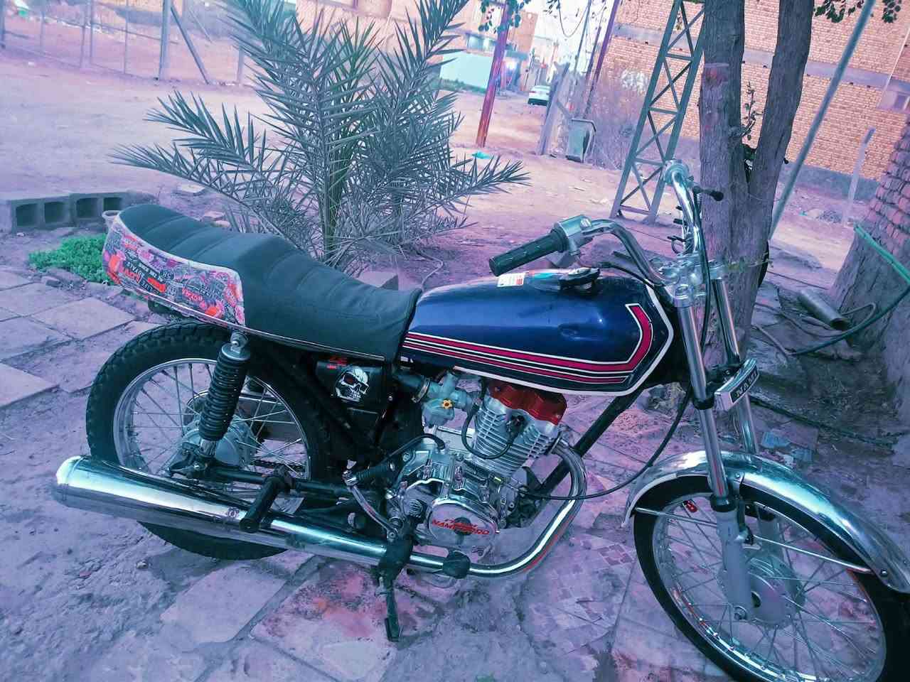 السلام عليكم دراجه للبيع نضيفه مامفتوحه الفين 25 تعمير جديد كلشي مناقصه عوزه بس تانكي بيه خسفه قليله كلك كلك كلك السعر 550 بيه مجال أو مراوس بنضيفه كون ناصرية مركز ***********
